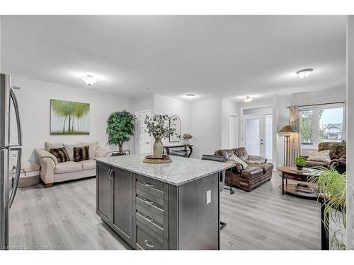 145 Walleye Private Private, Ottawa, ON - Indoor Photo Showing Living Room