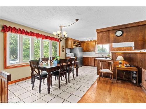 247 Highway 5, St. George, ON - Indoor Photo Showing Dining Room