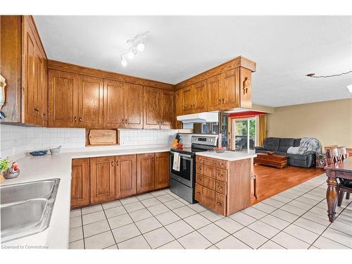 247 Highway 5, St. George, ON - Indoor Photo Showing Kitchen With Double Sink