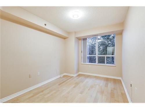 1310-100 Burloak Drive, Burlington, ON - Indoor Photo Showing Other Room