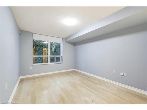 1310-100 Burloak Drive, Burlington, ON - Indoor Photo Showing Other Room