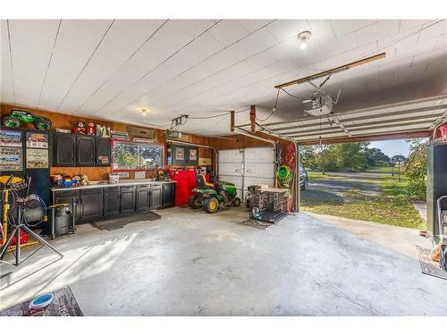 153 Secord St Street, Dunnville, ON - Indoor Photo Showing Garage