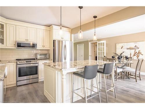 5 Ellen Street, Freelton, ON - Indoor Photo Showing Kitchen With Upgraded Kitchen