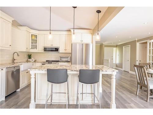 5 Ellen Street, Freelton, ON - Indoor Photo Showing Kitchen With Upgraded Kitchen