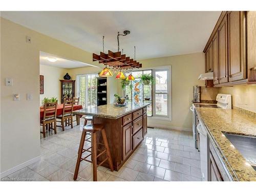 54 Goldcrest Drive, Stoney Creek, ON - Indoor Photo Showing Kitchen