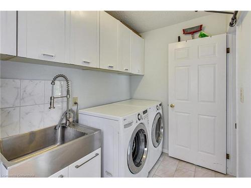 54 Goldcrest Drive, Stoney Creek, ON - Indoor Photo Showing Laundry Room