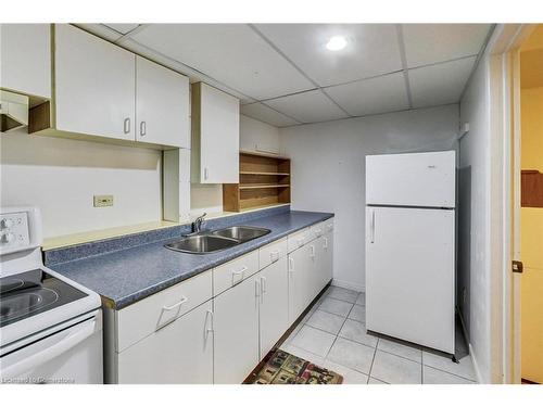 54 Goldcrest Drive, Stoney Creek, ON - Indoor Photo Showing Kitchen With Double Sink