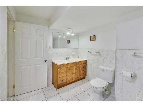 54 Goldcrest Drive, Stoney Creek, ON - Indoor Photo Showing Bathroom