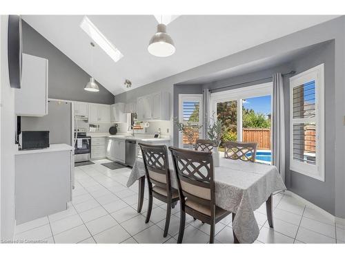 68 Riviera Ridge, Stoney Creek, ON - Indoor Photo Showing Dining Room