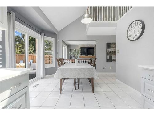 68 Riviera Ridge, Stoney Creek, ON - Indoor Photo Showing Dining Room