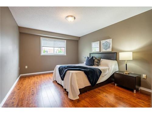 1307 Blanshard Drive, Burlington, ON - Indoor Photo Showing Bedroom