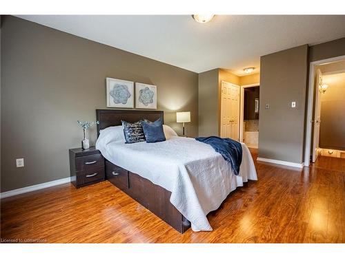 1307 Blanshard Drive, Burlington, ON - Indoor Photo Showing Bedroom