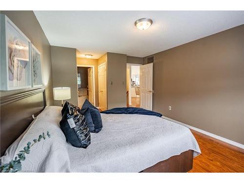 1307 Blanshard Drive, Burlington, ON - Indoor Photo Showing Bedroom