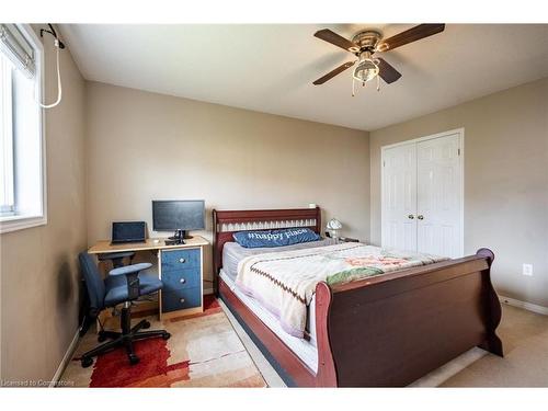 1307 Blanshard Drive, Burlington, ON - Indoor Photo Showing Bedroom