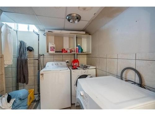 1307 Blanshard Drive, Burlington, ON - Indoor Photo Showing Laundry Room