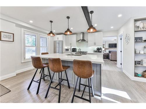 668 Cherrywood Drive, Burlington, ON - Indoor Photo Showing Kitchen With Upgraded Kitchen