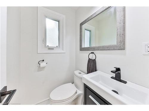 668 Cherrywood Drive, Burlington, ON - Indoor Photo Showing Bathroom