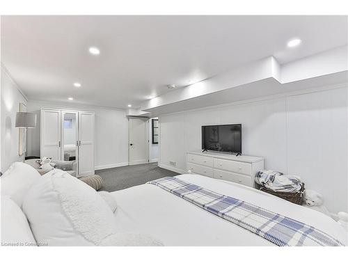 668 Cherrywood Drive, Burlington, ON - Indoor Photo Showing Bedroom