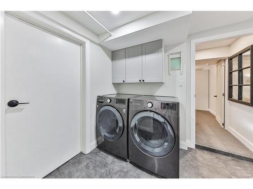 668 Cherrywood Drive, Burlington, ON - Indoor Photo Showing Laundry Room