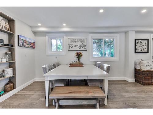 668 Cherrywood Drive, Burlington, ON - Indoor Photo Showing Dining Room