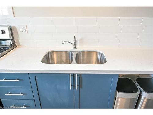 B-75 Kimberly Drive, Hamilton, ON - Indoor Photo Showing Kitchen With Double Sink