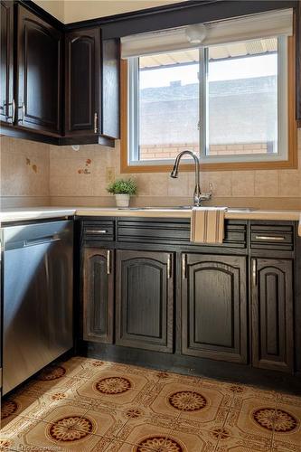 608 Stone Church Road W, Hamilton, ON - Indoor Photo Showing Kitchen