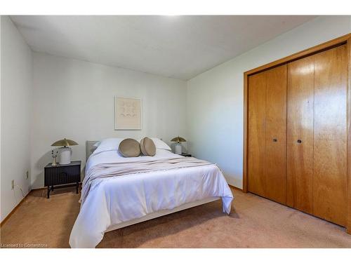 608 Stone Church Road W, Hamilton, ON - Indoor Photo Showing Bedroom