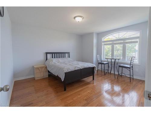 59 Kopperfield Lane, Mount Hope, ON - Indoor Photo Showing Bedroom