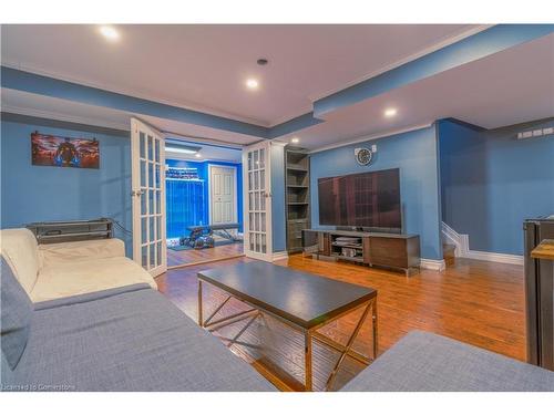 59 Kopperfield Lane, Mount Hope, ON - Indoor Photo Showing Living Room