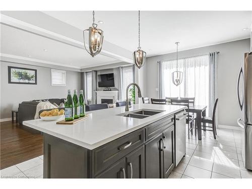 280 Fellowes Crescent, Waterdown, ON - Indoor Photo Showing Kitchen With Double Sink