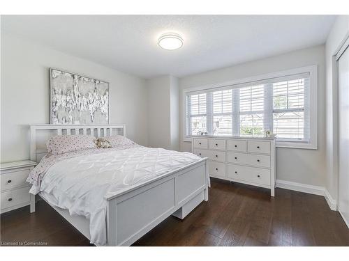 280 Fellowes Crescent, Waterdown, ON - Indoor Photo Showing Bedroom