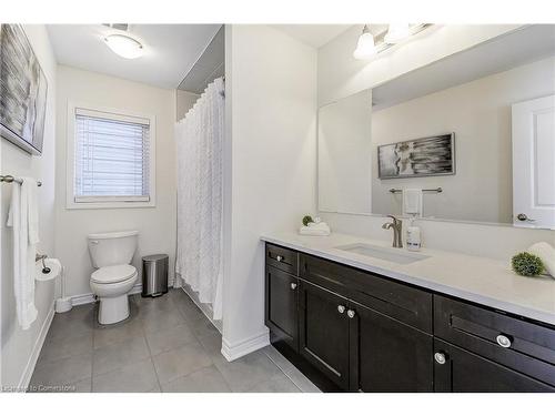 280 Fellowes Crescent, Waterdown, ON - Indoor Photo Showing Bathroom