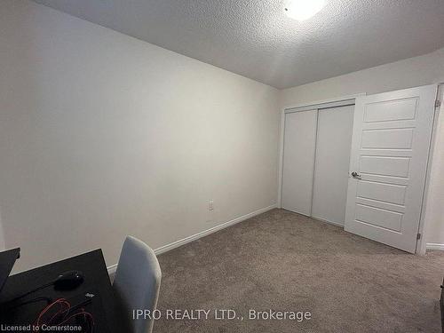 122 Munro Circle, Brantford, ON - Indoor Photo Showing Other Room