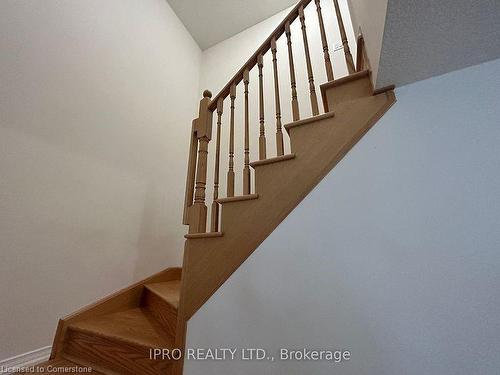 122 Munro Circle, Brantford, ON - Indoor Photo Showing Other Room