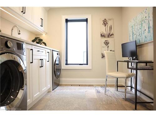 110 Millpond Road, Niagara-On-The-Lake, ON - Indoor Photo Showing Laundry Room