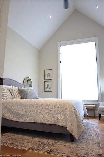 110 Millpond Road, Niagara-On-The-Lake, ON - Indoor Photo Showing Bedroom