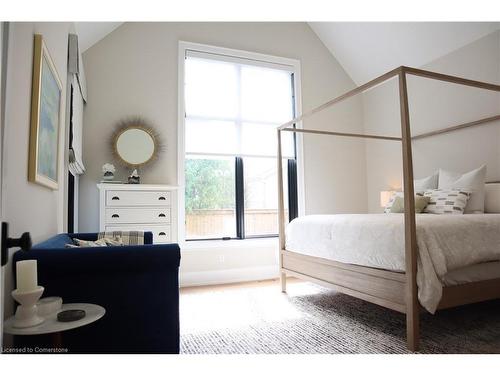 110 Millpond Road, Niagara-On-The-Lake, ON - Indoor Photo Showing Bedroom