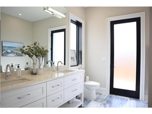 110 Millpond Road, Niagara-On-The-Lake, ON - Indoor Photo Showing Bathroom