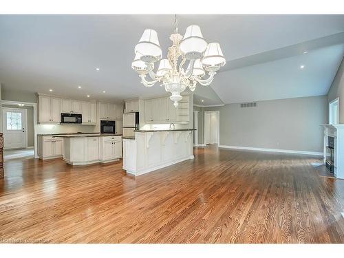 225 Wilton Street, Burlington, ON - Indoor Photo Showing Kitchen