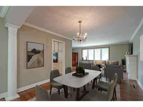 225 Wilton Street, Burlington, ON - Indoor Photo Showing Dining Room