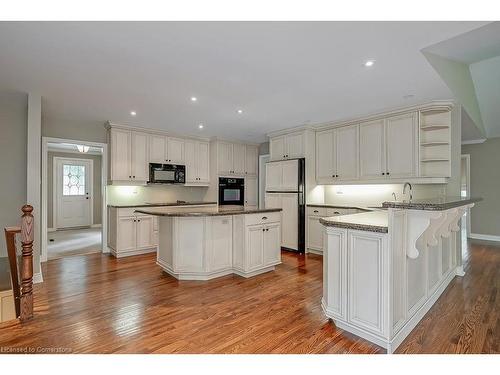 225 Wilton Street, Burlington, ON - Indoor Photo Showing Kitchen