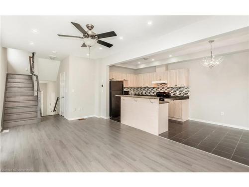 83 Bankfield Crescent, Stoney Creek, ON - Indoor Photo Showing Kitchen