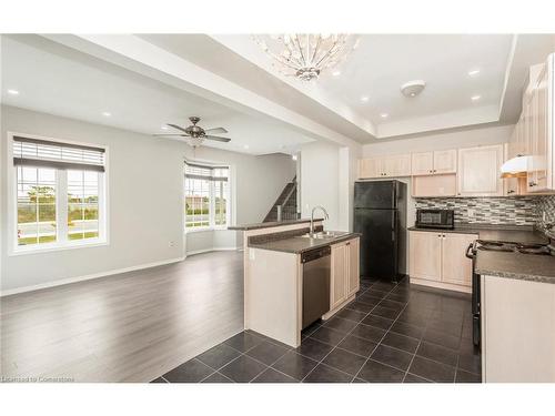 83 Bankfield Crescent, Stoney Creek, ON - Indoor Photo Showing Kitchen