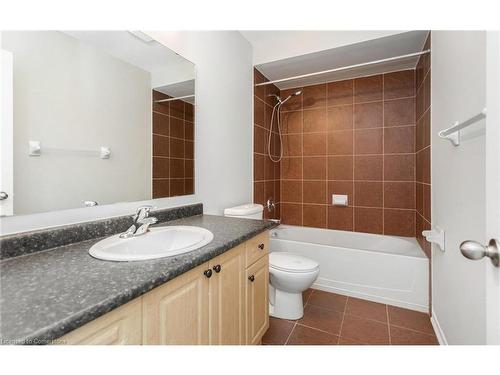 83 Bankfield Crescent, Stoney Creek, ON - Indoor Photo Showing Bathroom