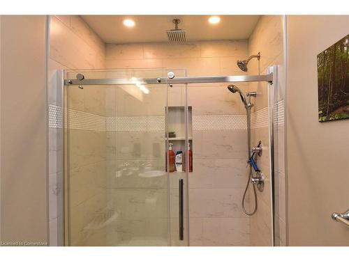 5-3300 Culp Road, Vineland Station, ON - Indoor Photo Showing Bathroom