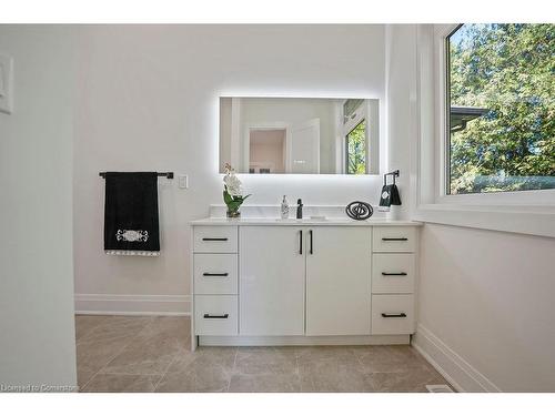 232 Ellis Avenue, Mount Pleasant, ON - Indoor Photo Showing Bathroom