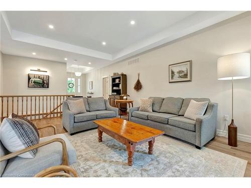 7 East Street, Port Dover, ON - Indoor Photo Showing Living Room