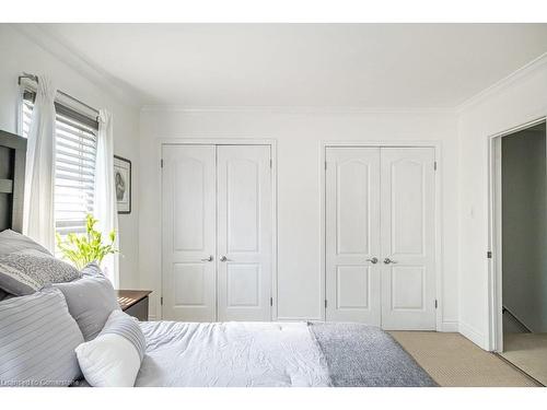 24 Liberty Street, Hamilton, ON - Indoor Photo Showing Bedroom