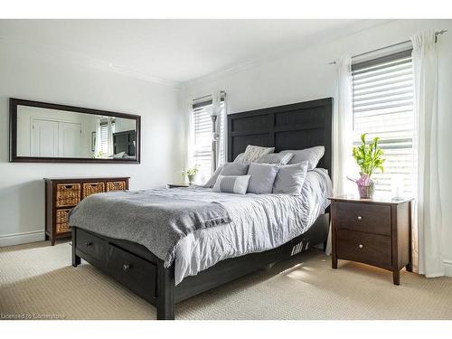 24 Liberty Street, Hamilton, ON - Indoor Photo Showing Bedroom