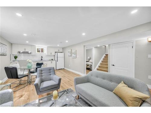 66 Howe Avenue, Hamilton, ON - Indoor Photo Showing Living Room